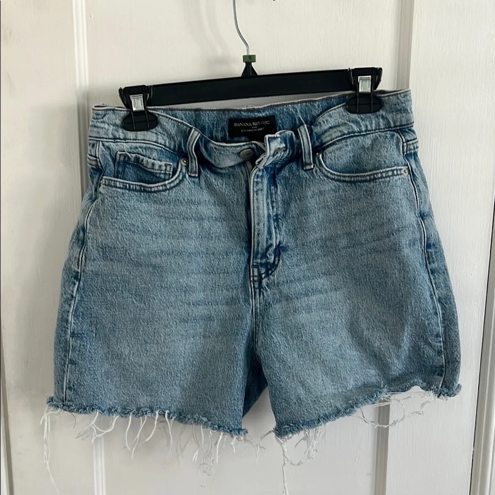 Banana Republic Girlfriend Frayed Denim Jean Shorts Size 6​​​